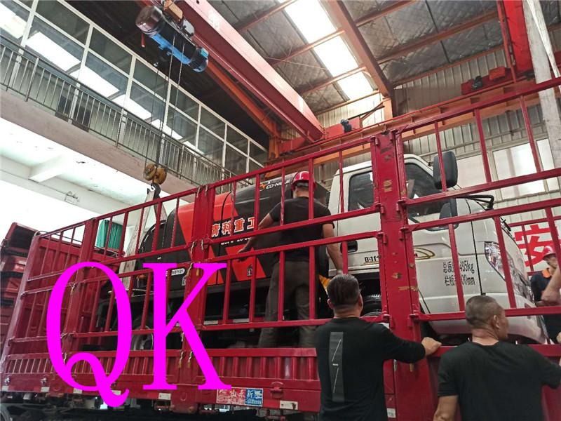 混凝土泵 青科重工 濕噴臺(tái)車