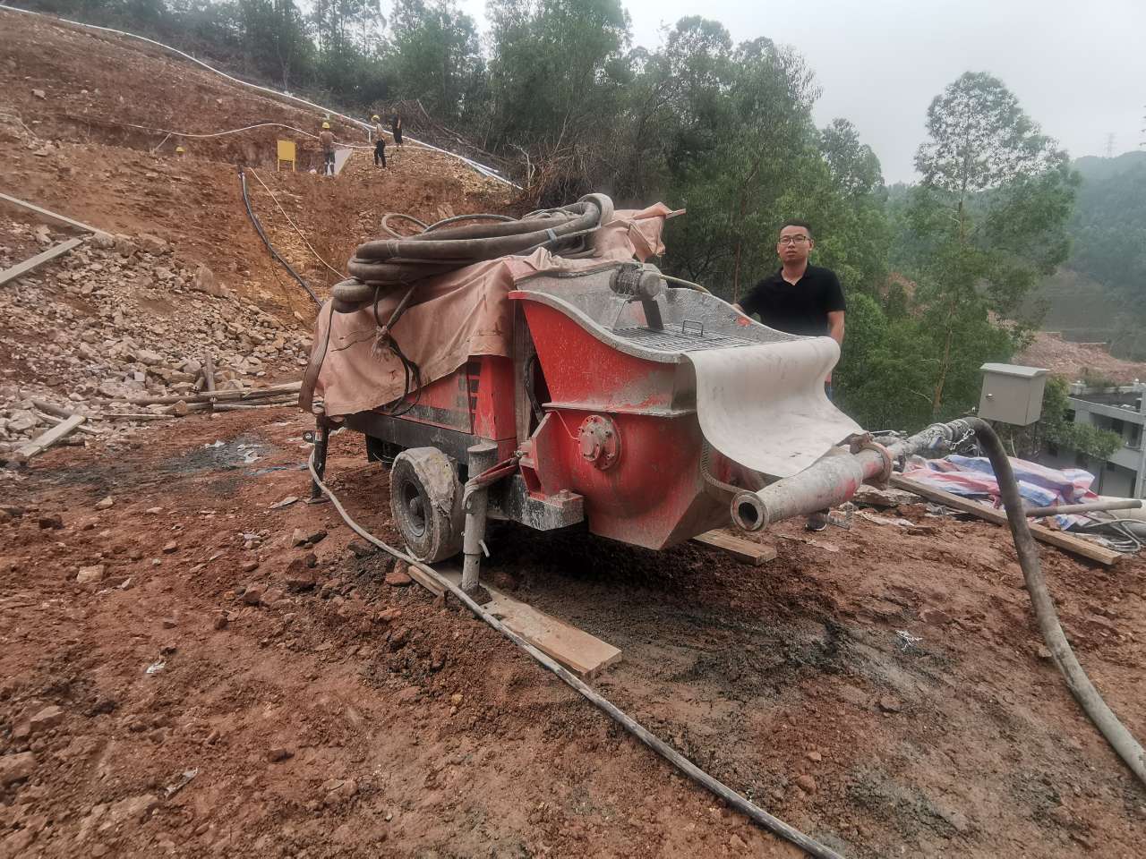 混凝土泵 濕噴機(jī) 濕噴臺(tái)車